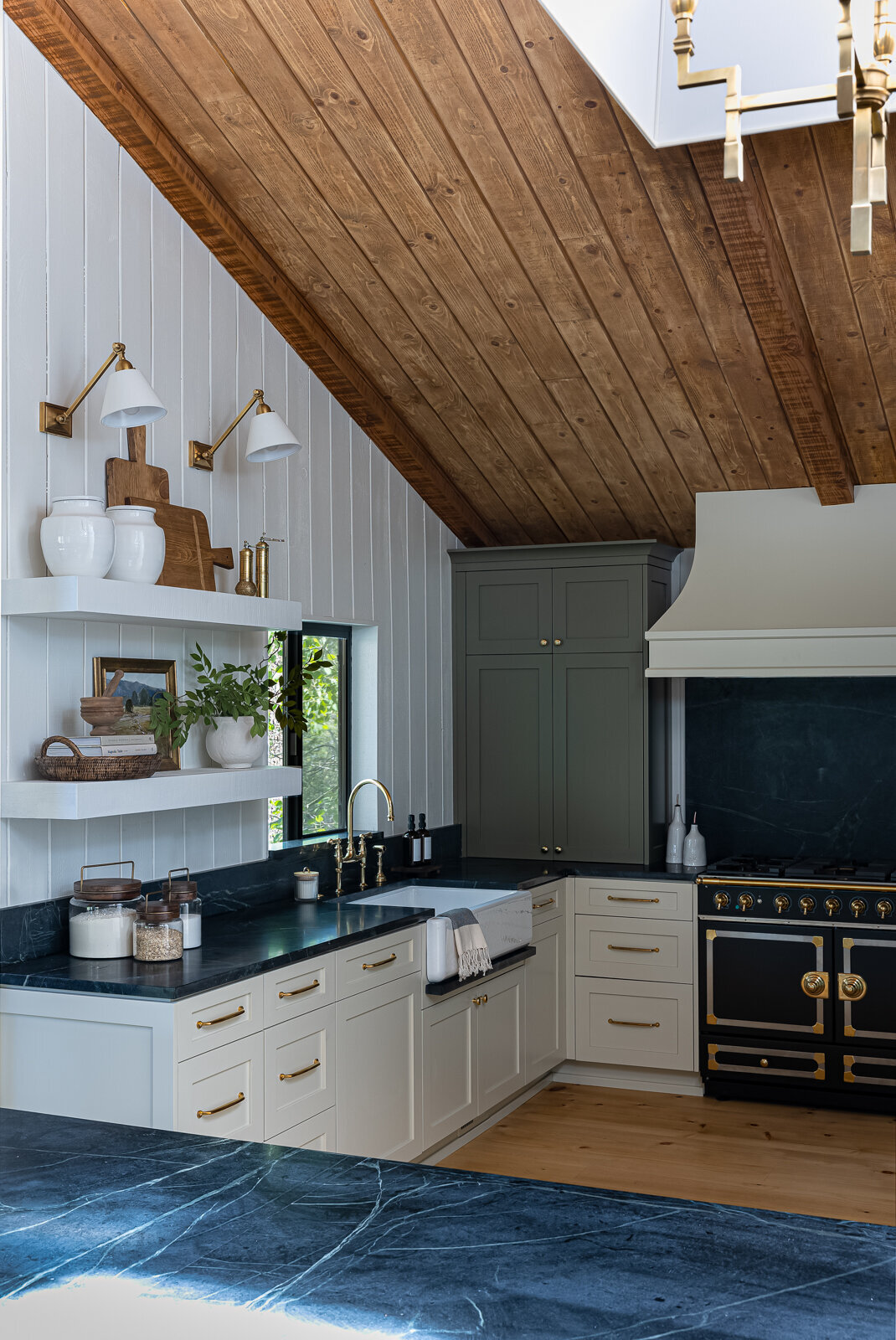 Design Choices That Age Gracefully: Creating a Home You’ll Love for Years